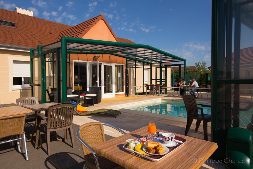 Logis Jum'Hotel Saints-Geosmes Exterior foto